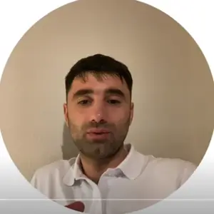 Кадр видеоотзыва клиента открытьбазу.рф